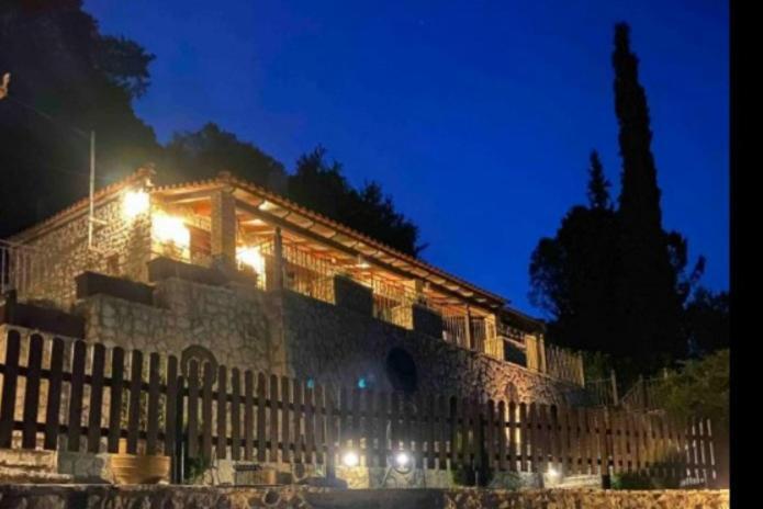 Petra Thea Villa Καρύταινα Εξωτερικό φωτογραφία